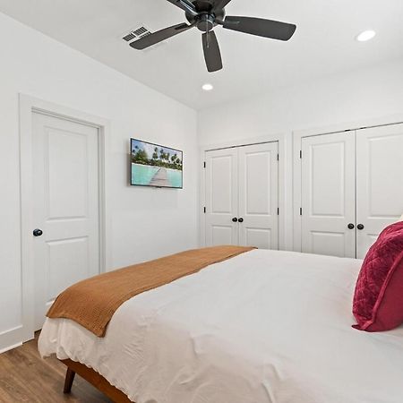 Appartamento New Thibodeaux House Cajun Luxury 65 Tv Fast Wifi Lafayette Esterno foto